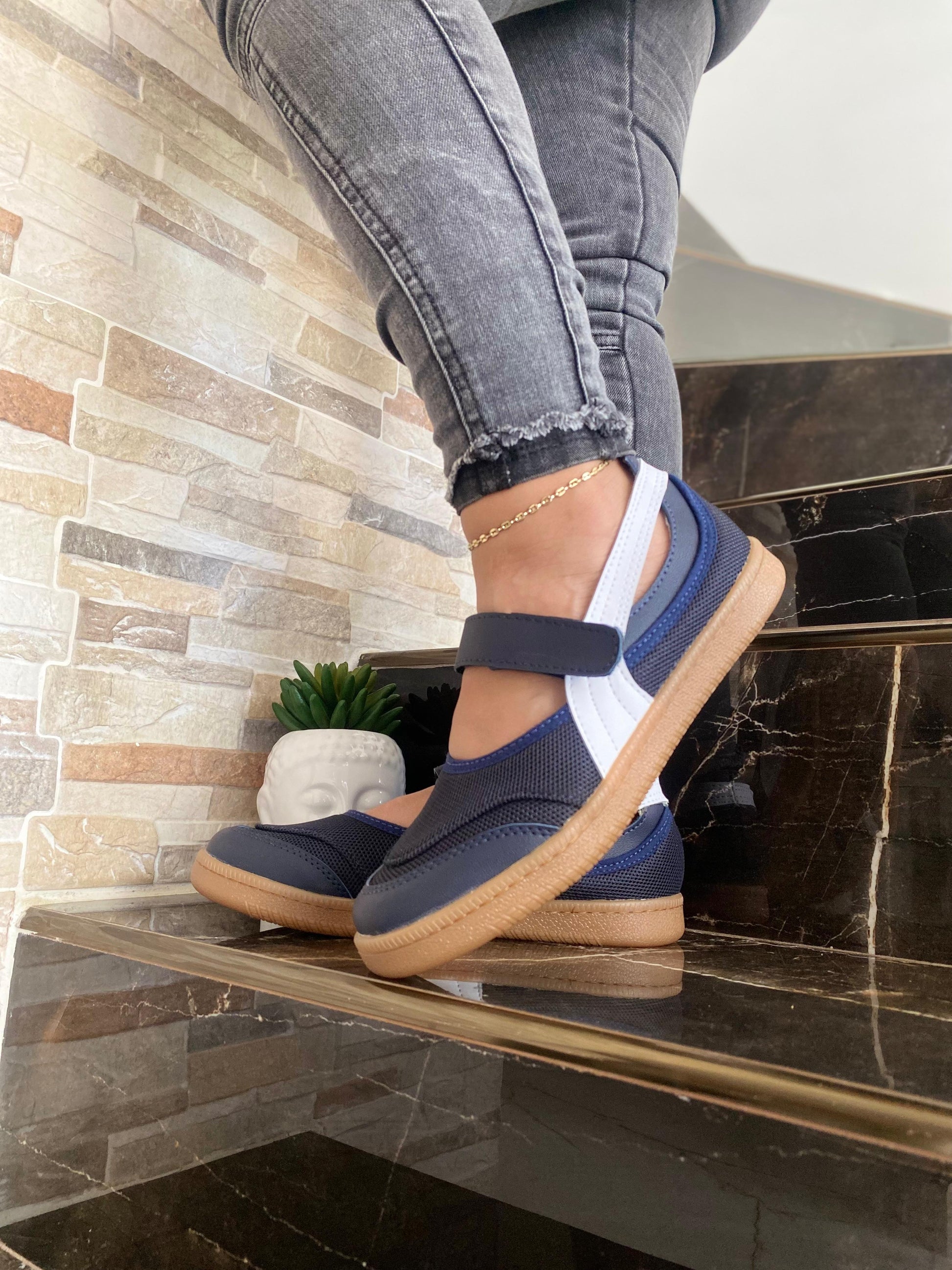 gid://shopify/MediaImage/24532734935134