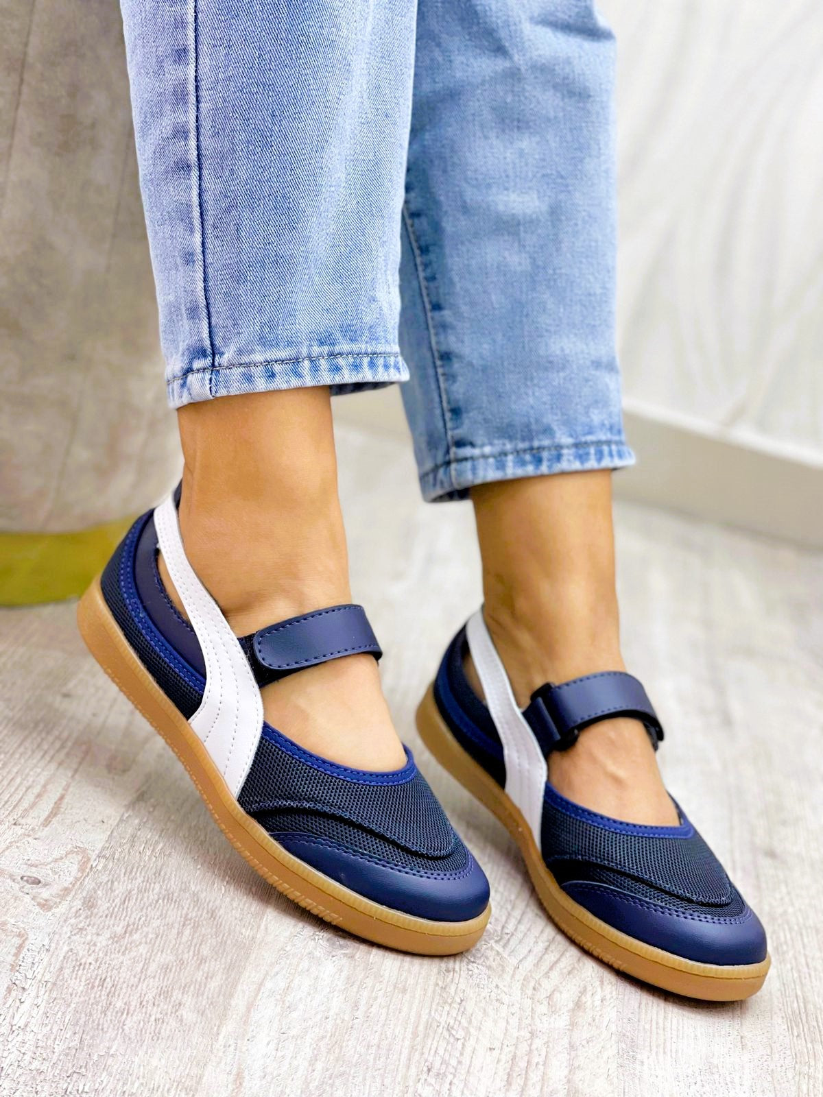 gid://shopify/MediaImage/24532735000670
