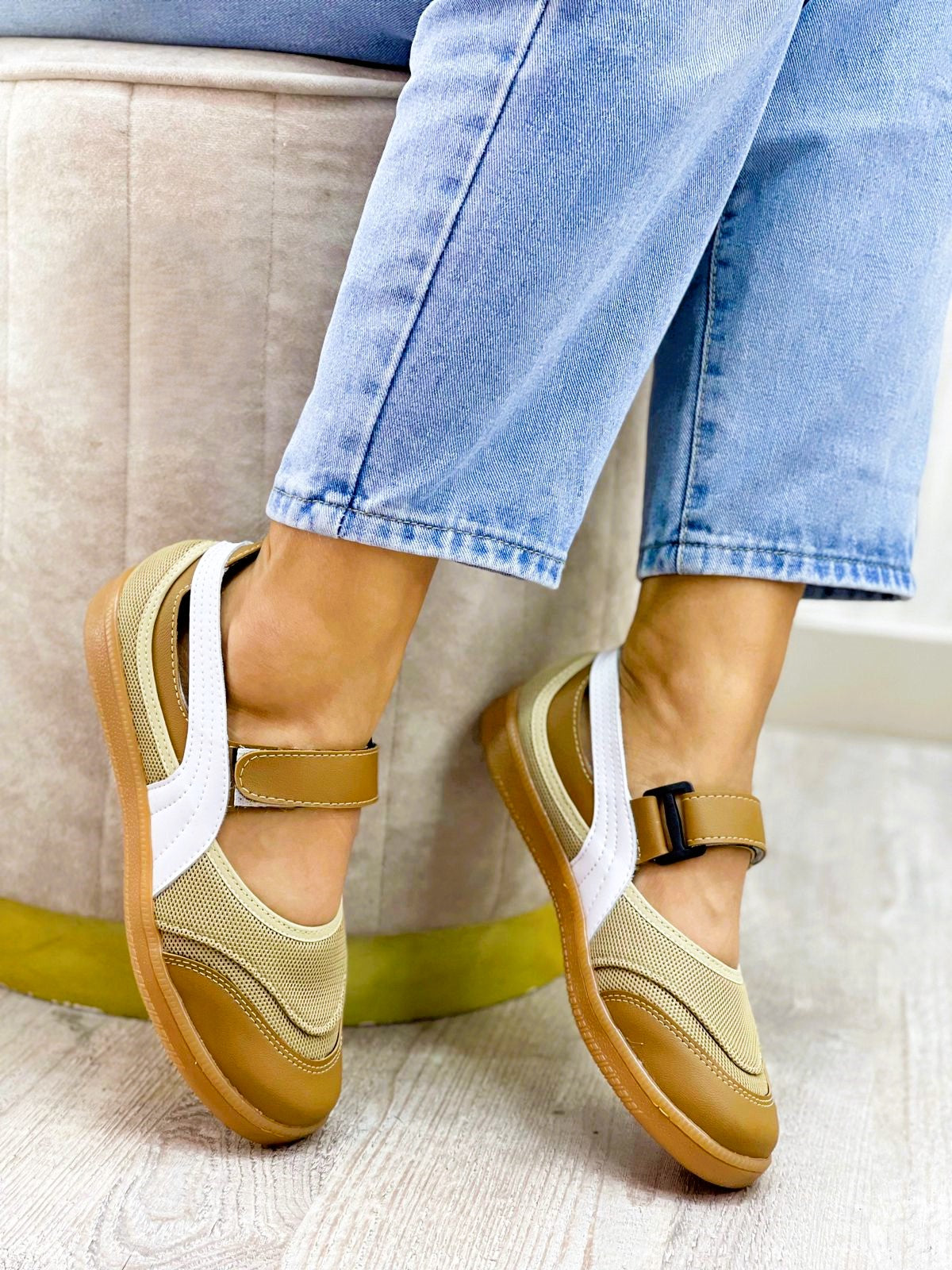 gid://shopify/MediaImage/24532735066206