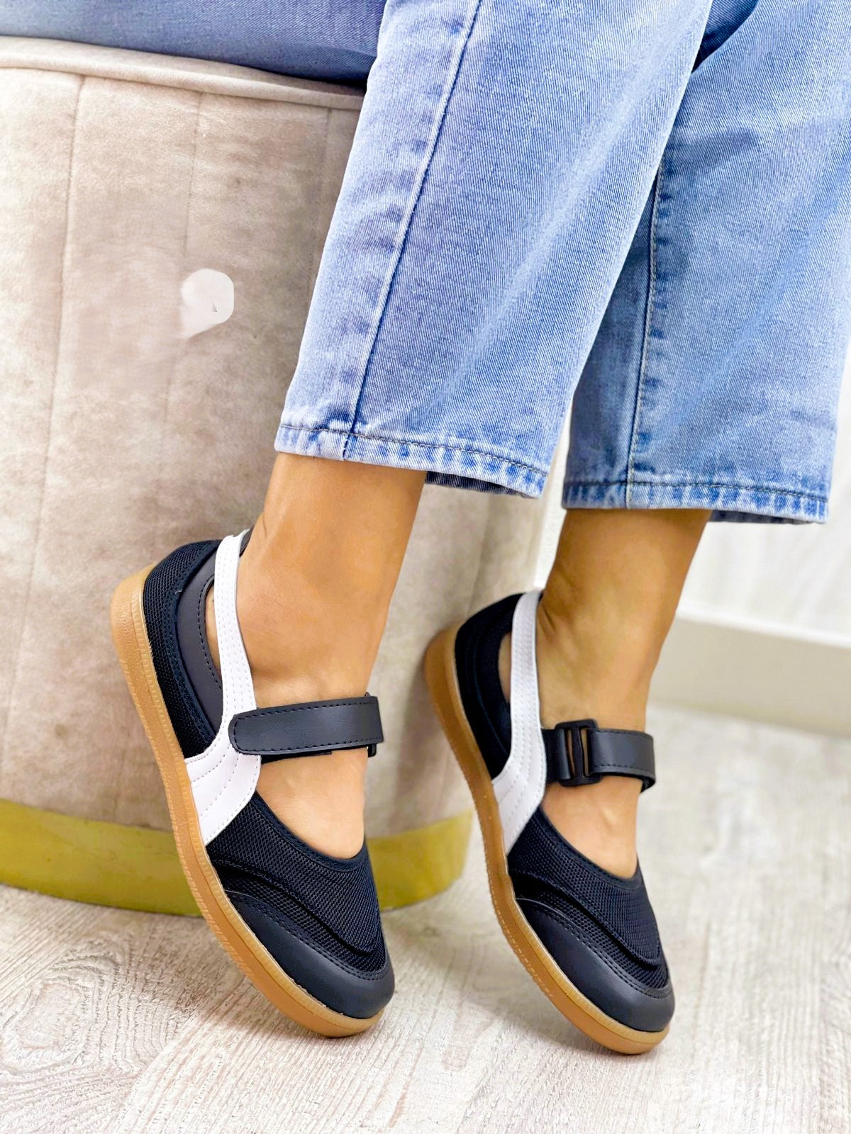 gid://shopify/MediaImage/24532735098974